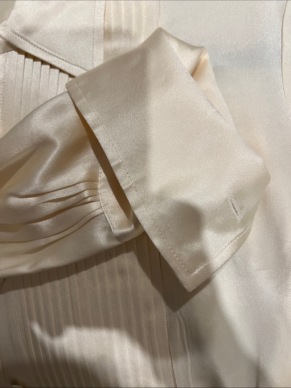 Brooks Brothers Cream Silk Pleated-Front Women's Blouse - Picture 5 of 5